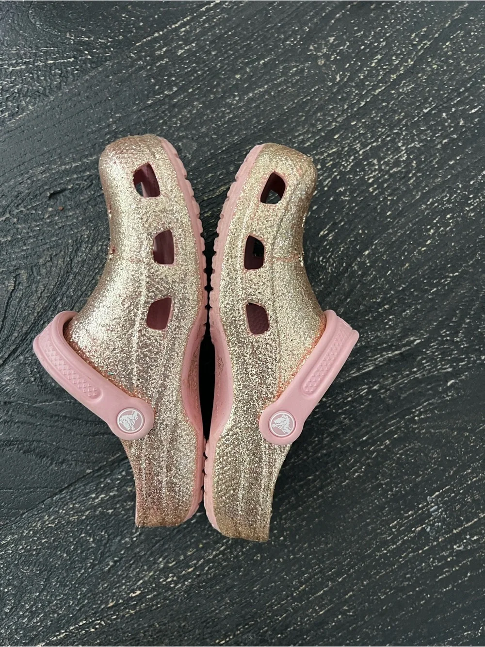 CROCS Woman’s Rose Pink Glitter Clogs with Heart Cutouts - Picture 2 of 5